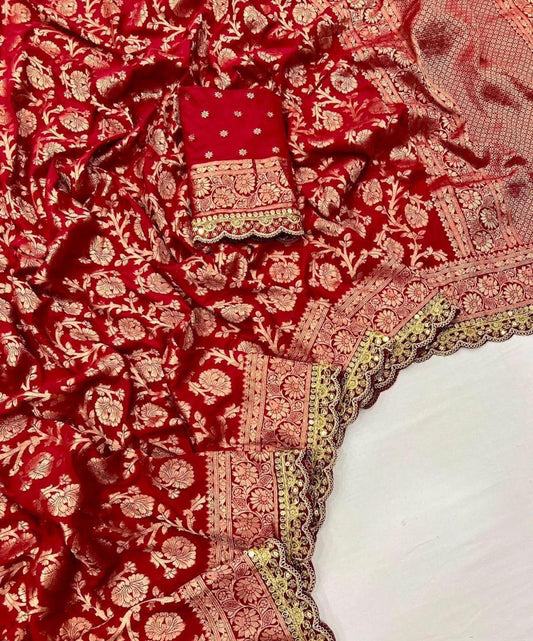 A Jacquard Weaving Litchi Silk Saree with Embroidery Cording Lace