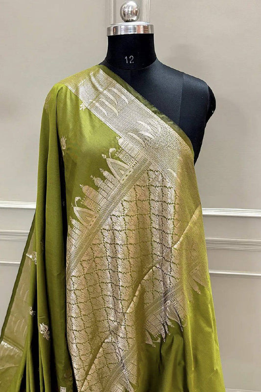 A Beautiful Premium Banarasi Ghat Design Silk Saree