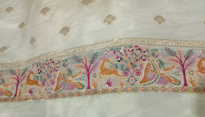 White Pure Kanjeevaram Silk Saree with Zari Weaving & Rich Pallu