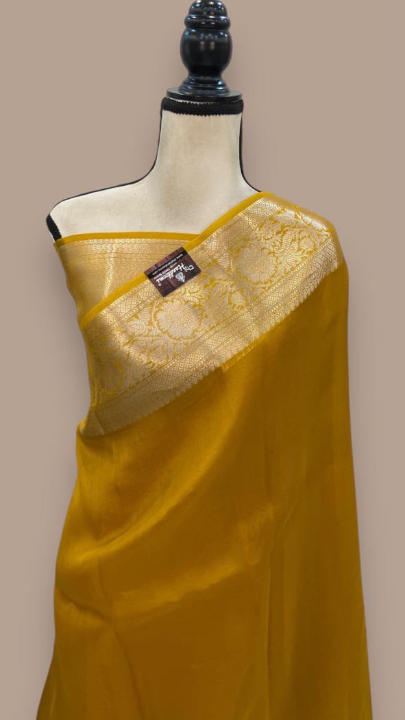 A Banarasi Dyeable Kora Organza Pure Saree