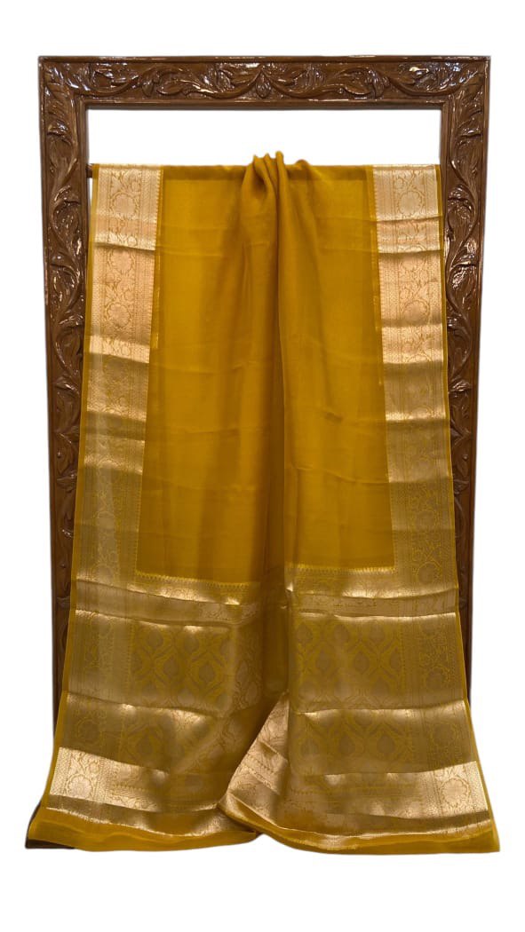 A Banarasi Dyeable Kora Organza Pure Saree