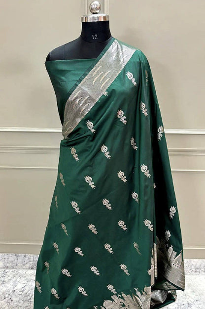 A Beautiful Premium Banarasi Ghat Design Silk Saree