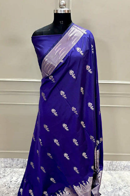 A Beautiful Premium Banarasi Ghat Design Silk Saree