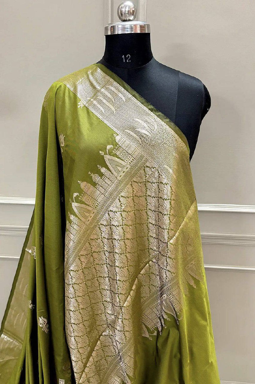 A Beautiful Premium Banarasi Ghat Design Silk Saree