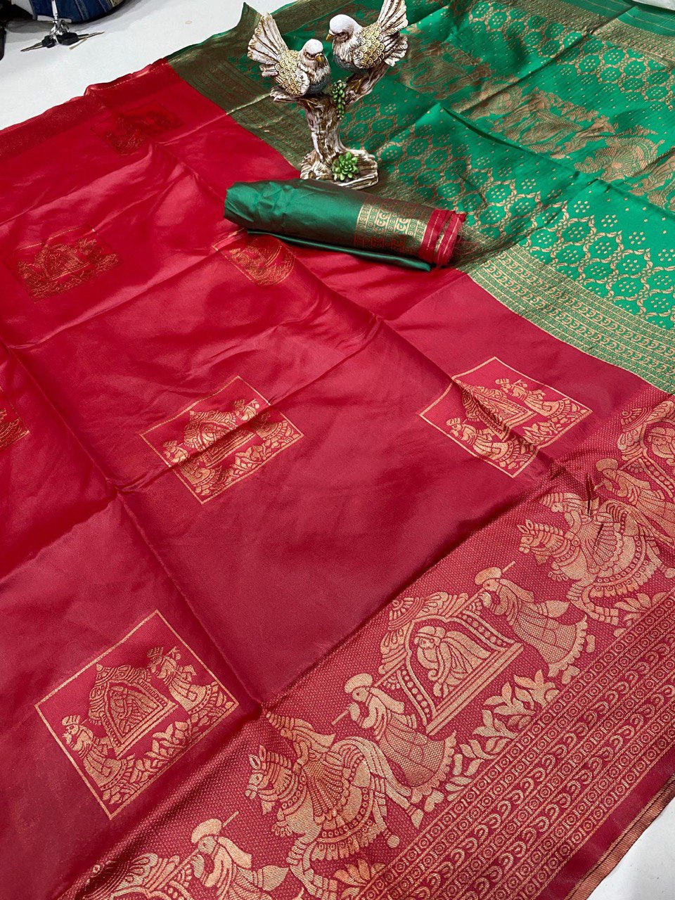 A Silk Saree – Elegant Jacquard Masterpiece
