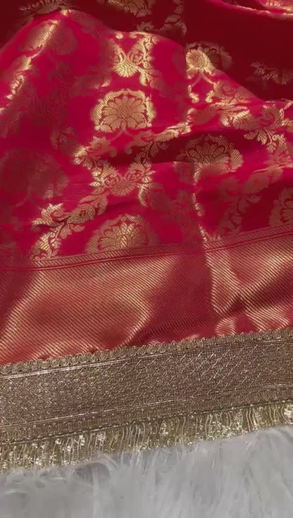 A Banarasi Tapeta Soft Silk Saree – Premium Quality (Red)